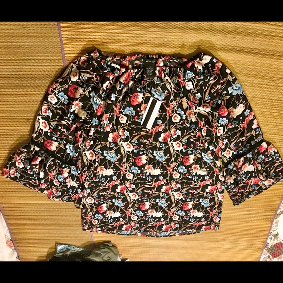 Olivia and Grace Black Floral Boho Lace Blouse - Picture 3 of 7